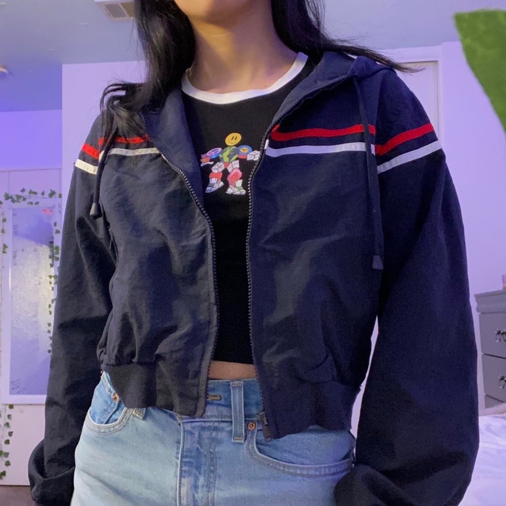 Brandy Melville cropped zip up jacket w a hoodie